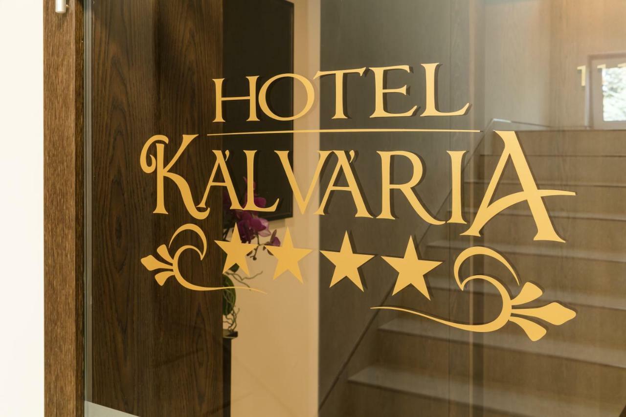 Hotel Kalvaria Superior Дьор Екстериор снимка